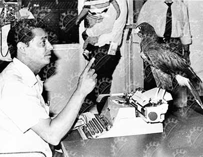 Mexico 1970 - Reportero con águila